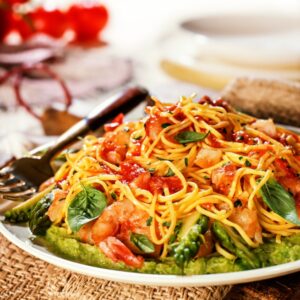 TAGLIOLINI ALLA CREMA DI ASPARAGI E CODE DI GAMBERONI - SICILIA FAVIGNANA - S 1402130