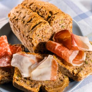 PANE RUSTICO CON LA FRUTTA SECCA - S 25 03 226 - 77642