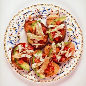 CROSTINI CON POLLO E AVOCADO - S 37970 - 4569