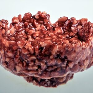 S 15990 CESTINO DI CROCCANTE CON FRUTTI DI BOSCO E PANNA MONTATA