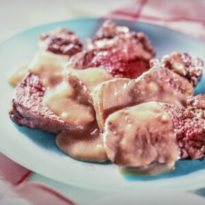 S 74980 FILETTO DI MANZO IN SALSA DI FUNGHI