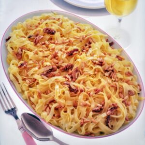 TAGLIATELLE CON NOCI E PINOLI