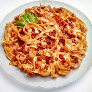 TAGLIATELLE CON RAGÙ ALLA BOLOGNESE - S 171930 - 5704