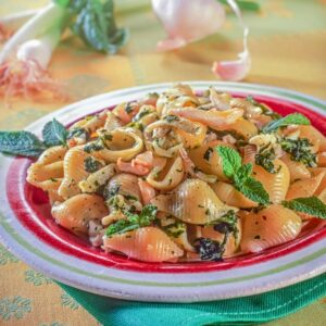 CONCHIGLIE CON SOGLIOLE E SPINACI - S 1404023