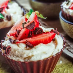 BRANDY CREAM MOUSSE NEI PIROTTINI DI CIOCCOLATO - S 1704046 - 5684