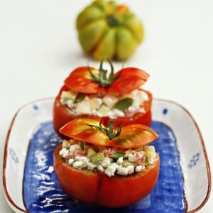 POMODORI RIPIENI CON FIOCCHI DI LATTE AVOCADO POMODORO CIPOLLOTTO MAGGIORANA - 1244 2