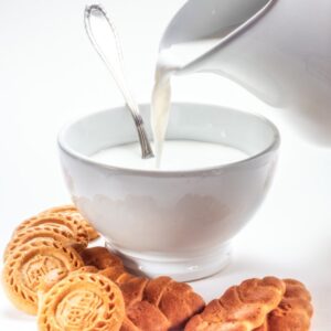 LATTE E BISCOTTI - 2697