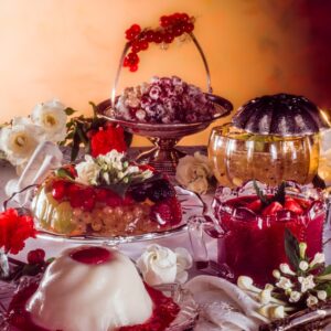 CONFETTURA DI UVA SPINA, ASPIC DI FRUTTI DI BOSCO, BAVARESE CON SALSA DI LAMPONI, FRUTTI GLASSATI, CONFETTURA DI FRAGOLE - S 129930 - 9068