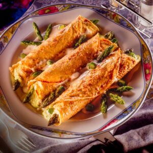 CRESPELLE DI FARINA INTEGRALE AGLI ASPARAGI CON CREMA DI TALEGGIO - S59950