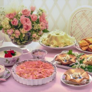 S 58860 CREMA AL GERANIO, CROSTATA DI ROSE,BAVARESE AL GELSOMINO, FRITTELLE DI MAGNOLIA, TULIPANI ALLE VIOLETTE