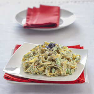 TAGLIATELLE CON AVOCADO E UOVA DI LOMPO - 8590