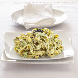 TAGLIATELLE CON AVOCADO E UOVA DI LOMPO - 8586