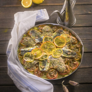 TORTA SALATA CON PATATE POMODORI SARDI ARINGHE E PANGRATTATO - 4833