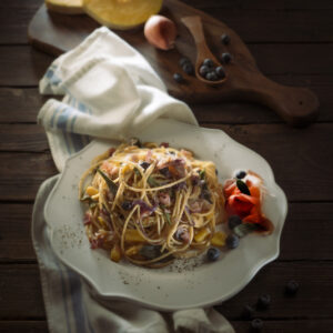 SPAGHETTI CON ZUCCA SALVIA SPECK E MIRTILLI - 3944