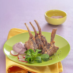 CARRÉ DI AGNELLO AL PAPAVERO CON SALSA ALLO YOGURT DI MIRTILLI - 3228