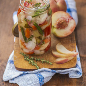 GIARDINIERA CON PESCHE E TIMO - 5369