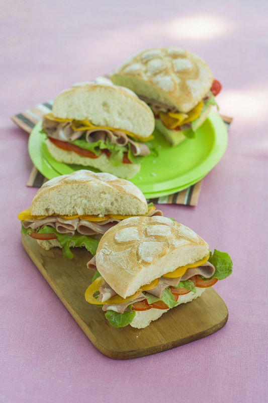 PANINI CON PEPERONI MORTADELLA INSALATA - 1648