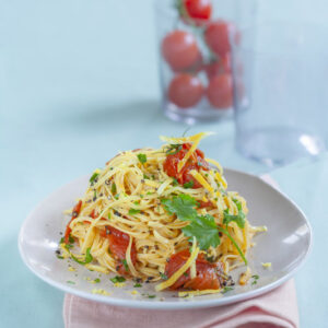 TAGLIERINI CON POMODORINI PREZZEMOLO E LIMONE - 0384