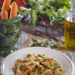 STRICCHETTI VERDI CON SALSA DI POMODORO ALL'EMILIANA - GT6J2879