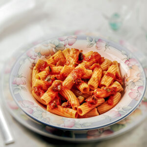 RIGATONI CON SUGO ALLE MELANZANE  - A1C4190