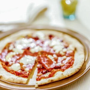 PIZZA CON SALAME E FAGIOLI - S0203059