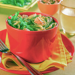 LINGUINE AL VINO BIANCO CON SALMONE E NOCI - S1404097