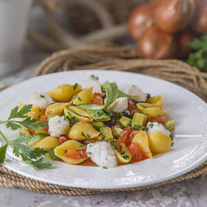 CONCHIGLIE CON MERLUZZO E ZUCCHINE ALLA NAPOLETANA – ss_1667084