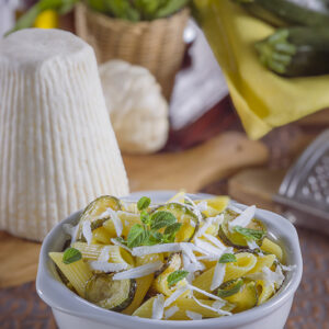 PENNE CON RICOTTA E ZUCCHINE - 3850