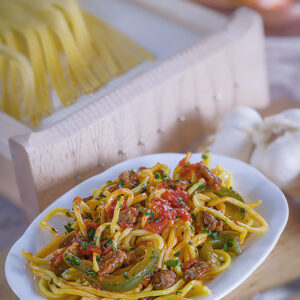 MACCHERONI ALLA CHITARRA CON RAGU' DI AGNELLO E PEPERONI - 3904