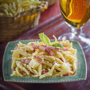 TROFIE CON PATATE E PANCETTA - GT6J2888