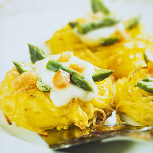 NIDI DI TAGLIOLINI CON ASPARAGI E SCAMORZA - S10990 - 8443