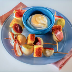 SPIEDINI DI CROSTINI E PERE CON CREMA AL MIELE - 4485