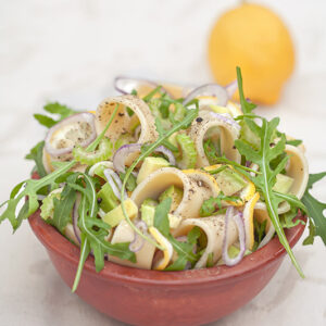 ANELLONI CON RUCOLA AVOCADO CIPOLLA LIMONE E SEDANO - 1200