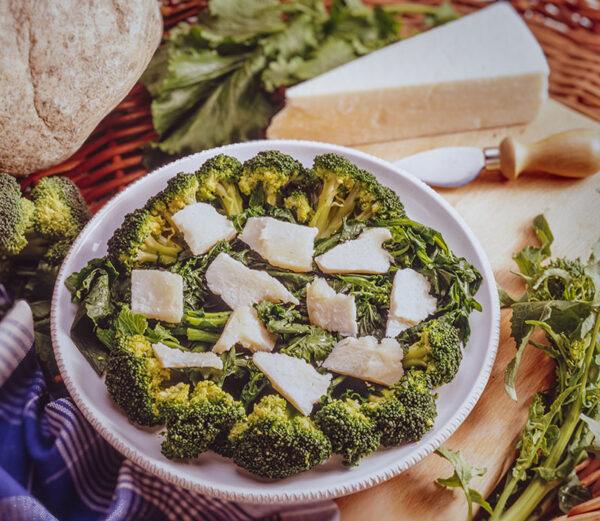 BROCCOLETTI E CIME DI RAPA CON SCAGLIE DI PECORINO - S479501 - 4934