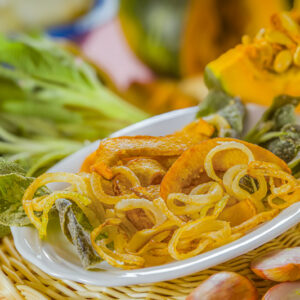 FRITTO DI VERDURE IN SALSA DI SCALOGNI  - GT6J0305