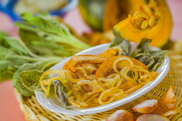 FRITTO DI VERDURE IN SALSA DI SCALOGNI  - GT6J0305
