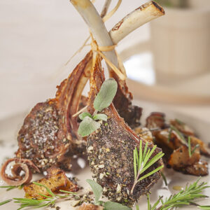 COSTOLETTE DI AGNELLO ALLE ERBE CON AGLIO E ACCIUGHE - 5322