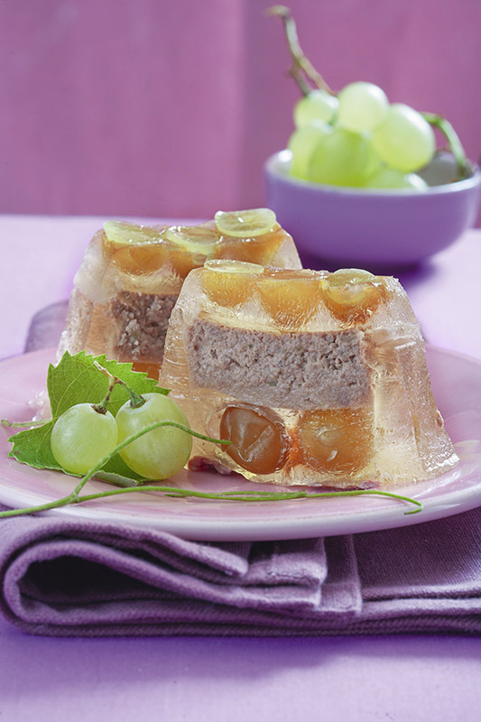 CON QUALCHE CHICCO D'UVA - PATÉ DI VITELLO AL BRANDY IN GELATINA CON UVA BIANCA – 7126
