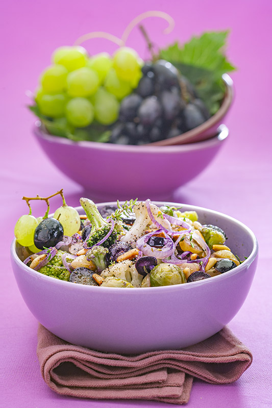 CON QUALCHE CHICCO D'UVA - INSALATA DI CAVOLINI DI BRUXELLES BROCCOLI CAVOLFIORI E UVA – 7229