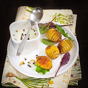 PATATE AL FORNO CON YOGURT SPEZIATO AL CARDAMOMO - 9478