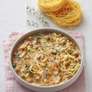 TAGLIERINI IN BRODO CON CECI E SANTOREGGIA - 0042