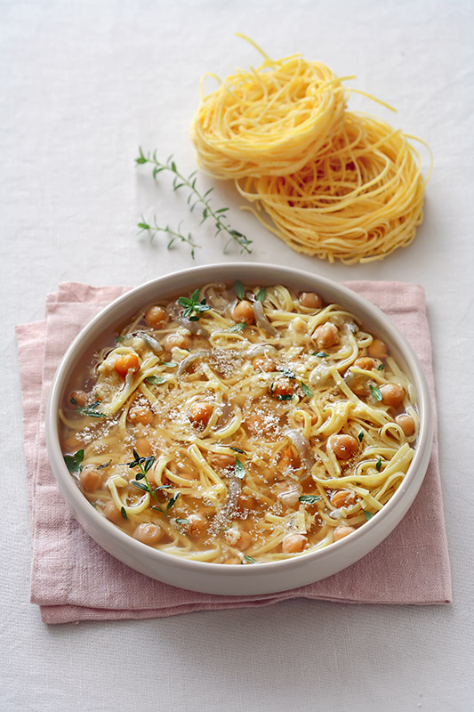 TAGLIERINI IN BRODO CON CECI E SANTOREGGIA - 0042