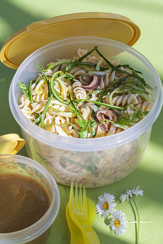 PICNIC - FUSILLI CON CATALOGNA SPIGATA FINOCCHIO E SALSA DI ACCIUGHE OLIO E AGLIO - 4743