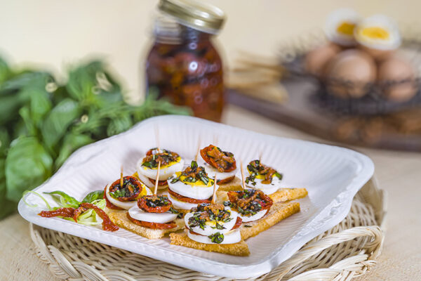 CROSTINI CON UOVA E BOTTARGA - GT6J0108