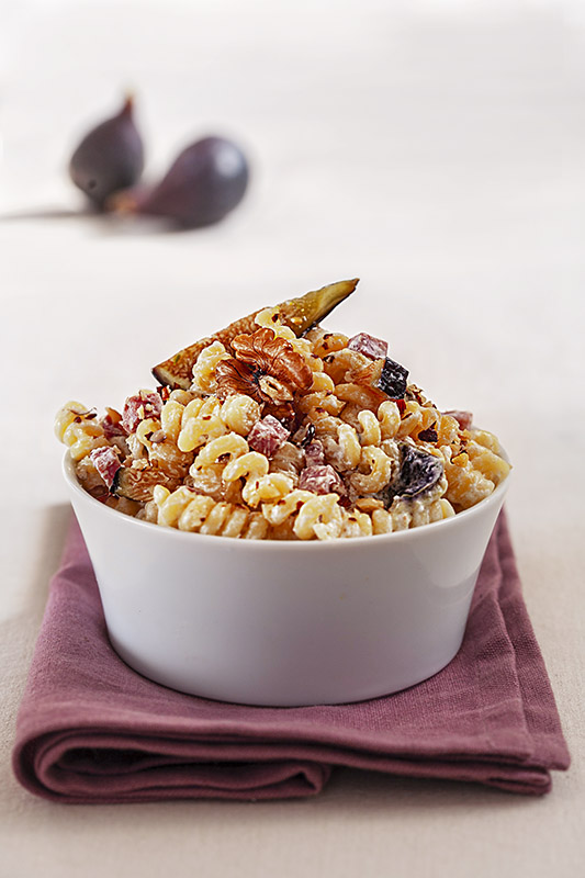 PIÙ FICHI – FUSILLI CON PANNA SCALOGNO FICHI PROSCIUTTO COTTO NOCI - 1435