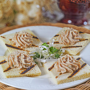 CROSTINI CON ARINGA AFFUMICATA - GT6J2180