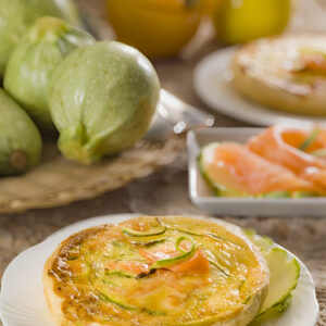 MINI QUICHE CON ZUCCHINE E SALMONE - GT6J2493