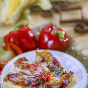 CROSTONI DI POLENTA CON FONTINA, ACCIUGHE E PEPERONI - GT6J1407
