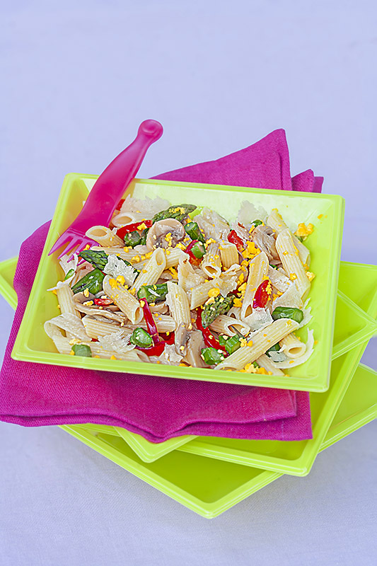 PICNIC – PENNE CON ASPARAGI PEPERONE ROSSO FUNGHI SOTTOLIO UOVO GRANA – 4806
