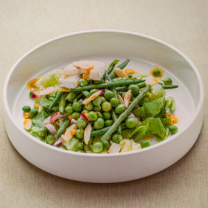 INSALATA DI FAGIOLINI PISELLI LATTUGA ROMANA MANDORLE E CAMAMBERT - 6403